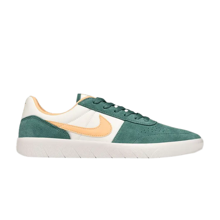 

Кроссовки Team Classic SB 'Bicoastal Celestial Gold', зеленый