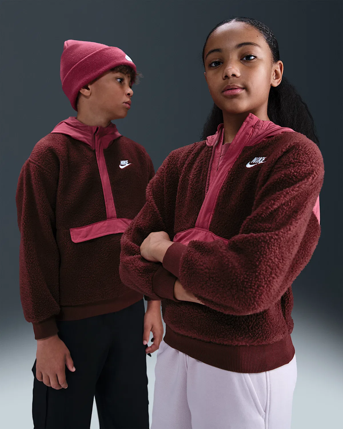 Детская свободная худи Nike Sportswear Club Fleece на молнии 1/4, Dark Team Red/Sweet Beet/White