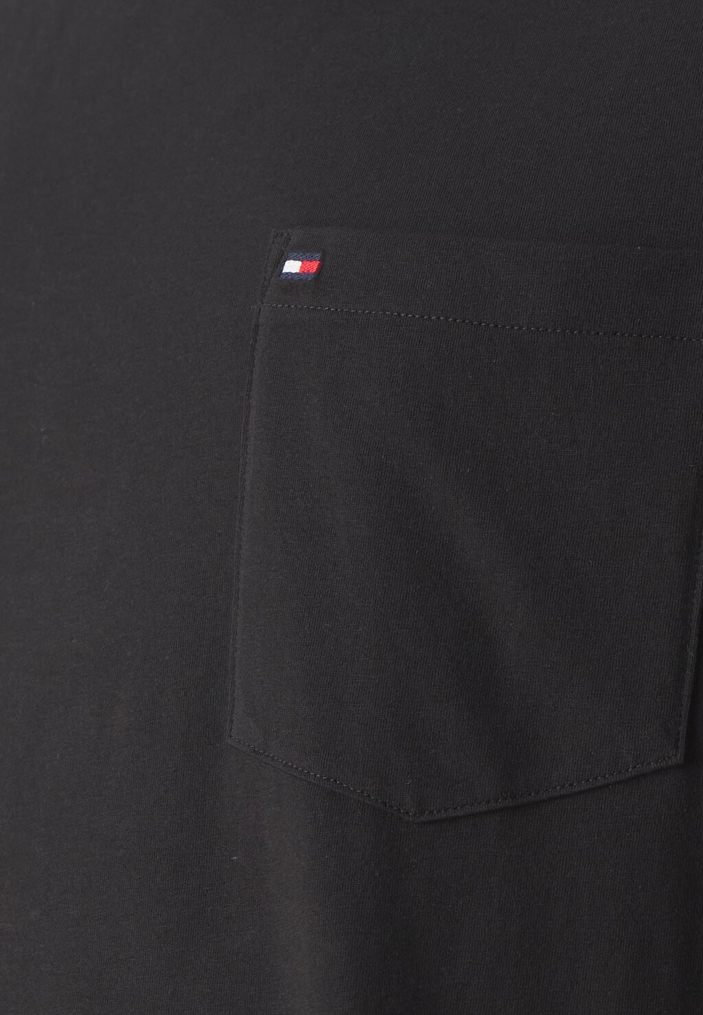 

Футболка базовая Pocket Tee Tommy Hilfiger, черная