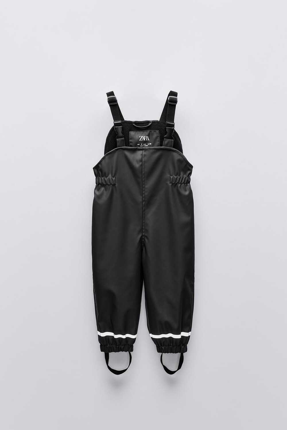 

Однотонный прорезиненный комбинезон ZARA, черный
