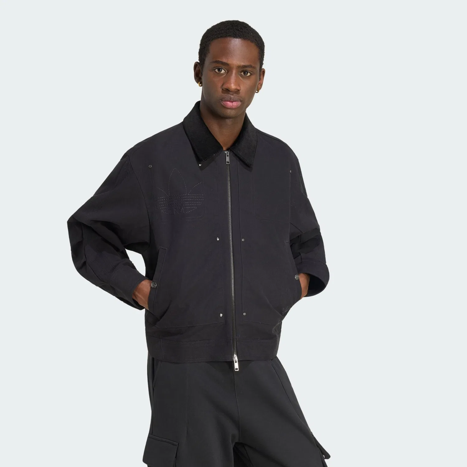 Куртка Adidas Originals Between-Season Jacket Premium Essentials черного цвета — фото 2