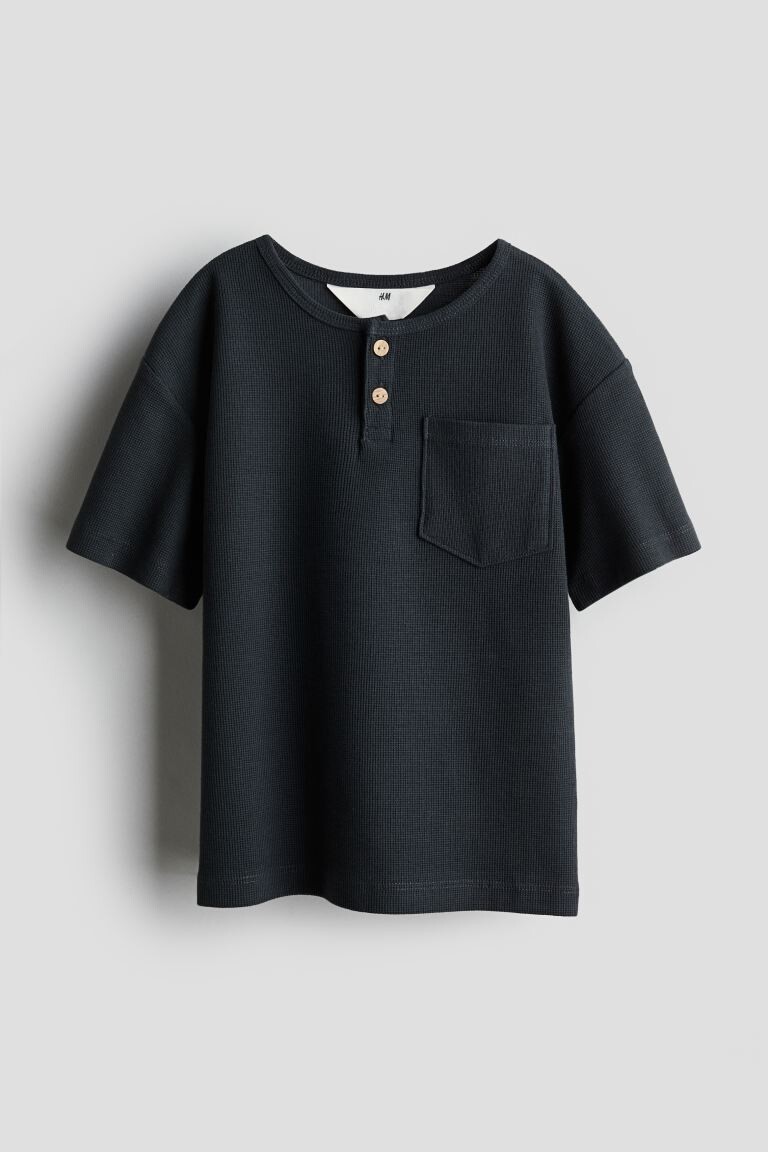 

Футболка в стиле хенли H&M, черный