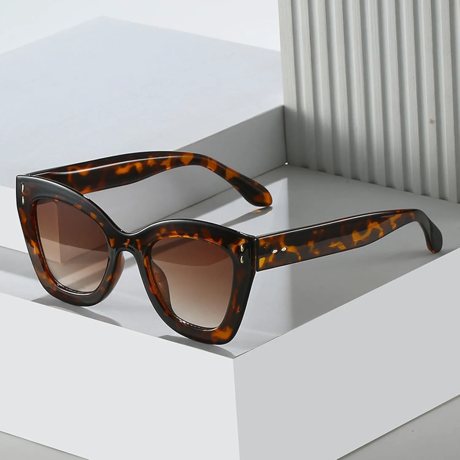 

Модные женские солнцезащитные очки «кошачий глаз» с защитой от УФ-излучения UV400, ретро-очки с заклепками, мужские градиентные очки TVTBBVV, White Tea Pink