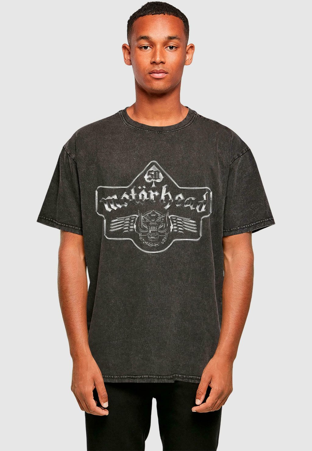 

Футболка с принтом MOTORHEAD - 50TH ACE WINGS CHROME EMBLEM Merchcode, черный