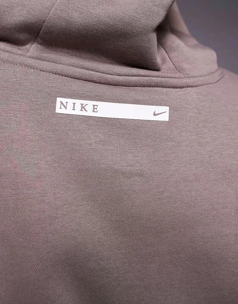 Худи Nike Gym Life с графическим логотипом Swoosh, свободного кроя, коричневого цвета — фото 2