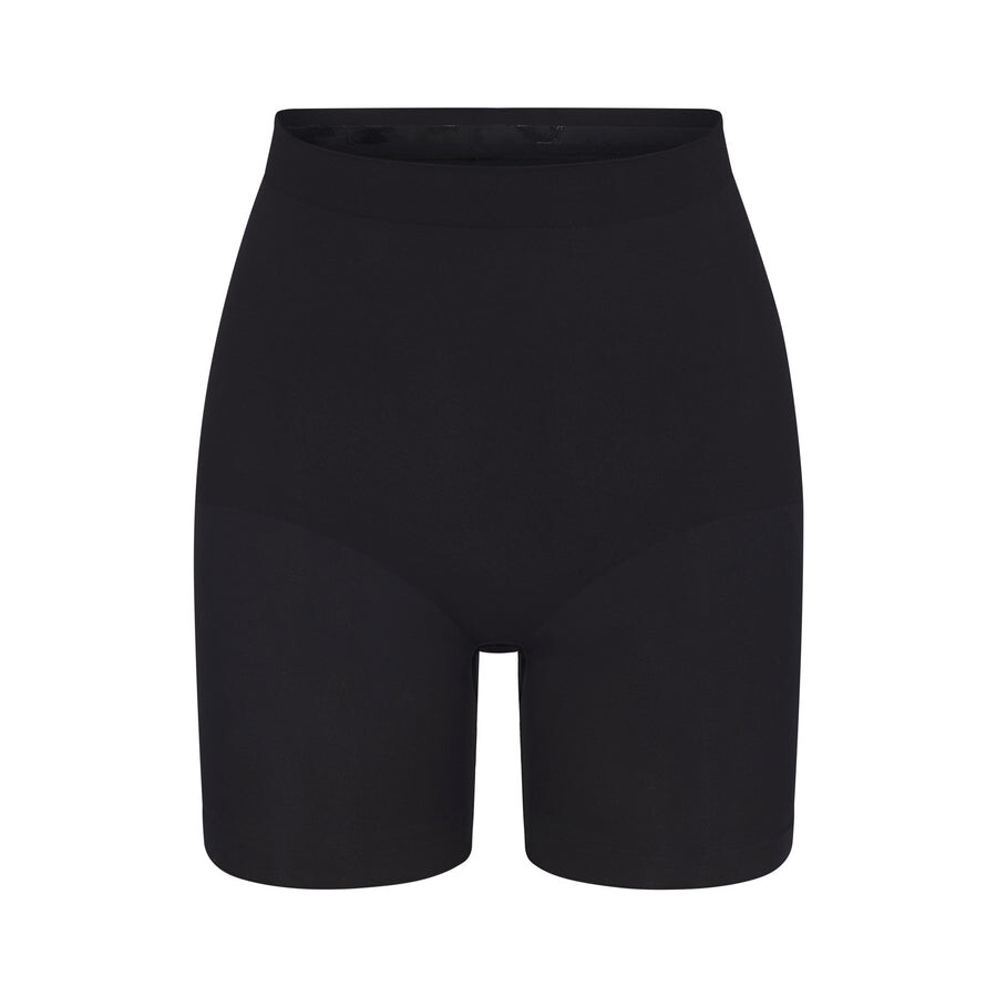 

Шорты до средины бедра SKIMS Seamless Sculpt, цвет Onyx