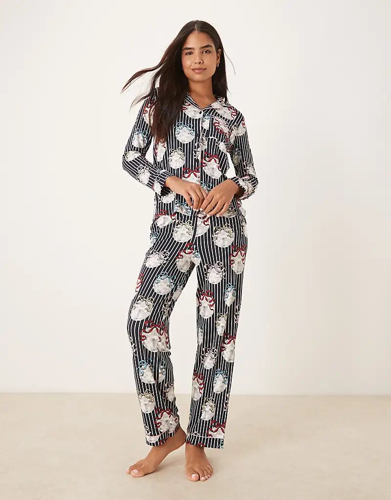 

Пижамный комплект с длинными рукавами Chelsea Peers из полиэстера Revere с рождественским диско-шаром