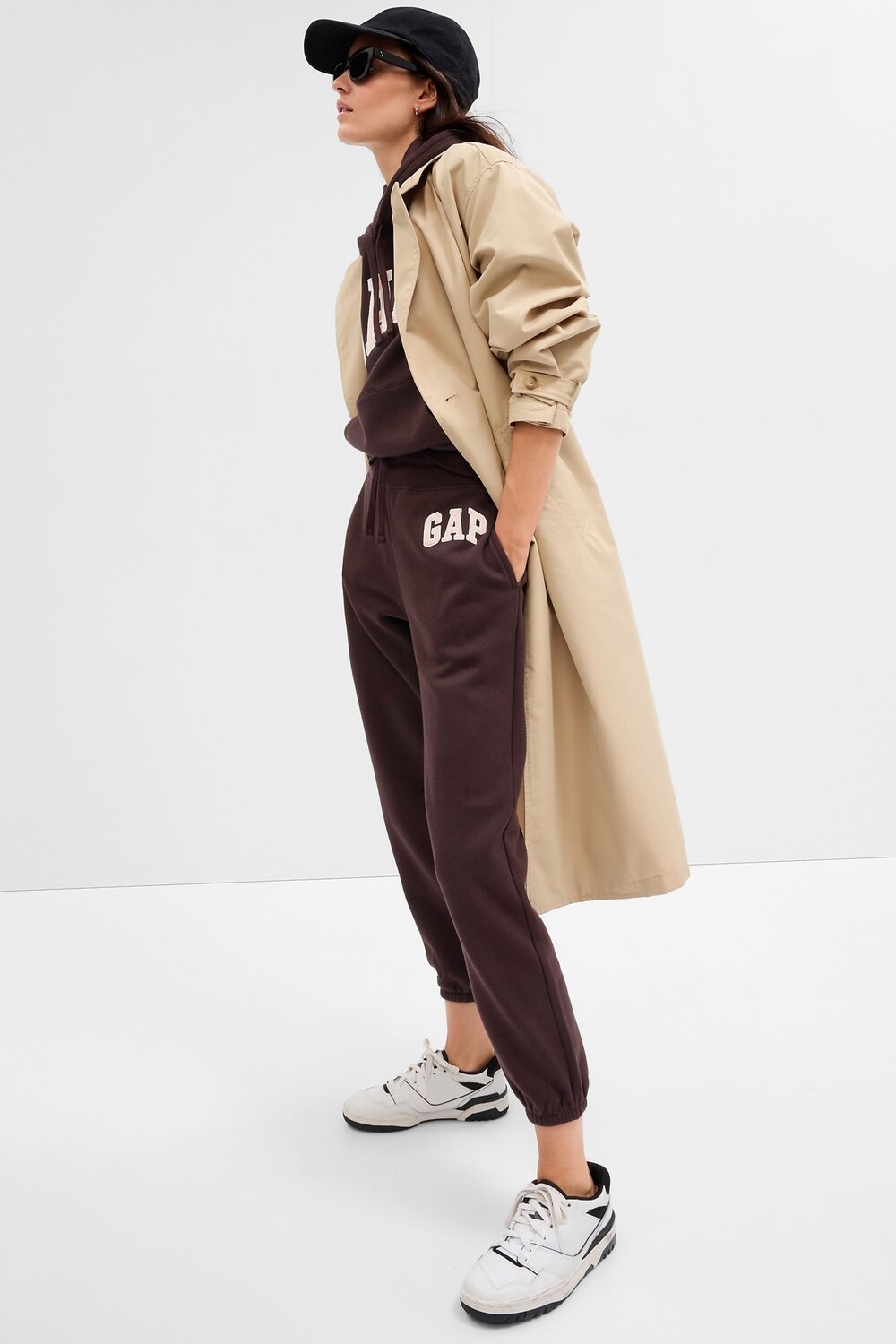 

Джоггеры с логотипом Gap, коричневый