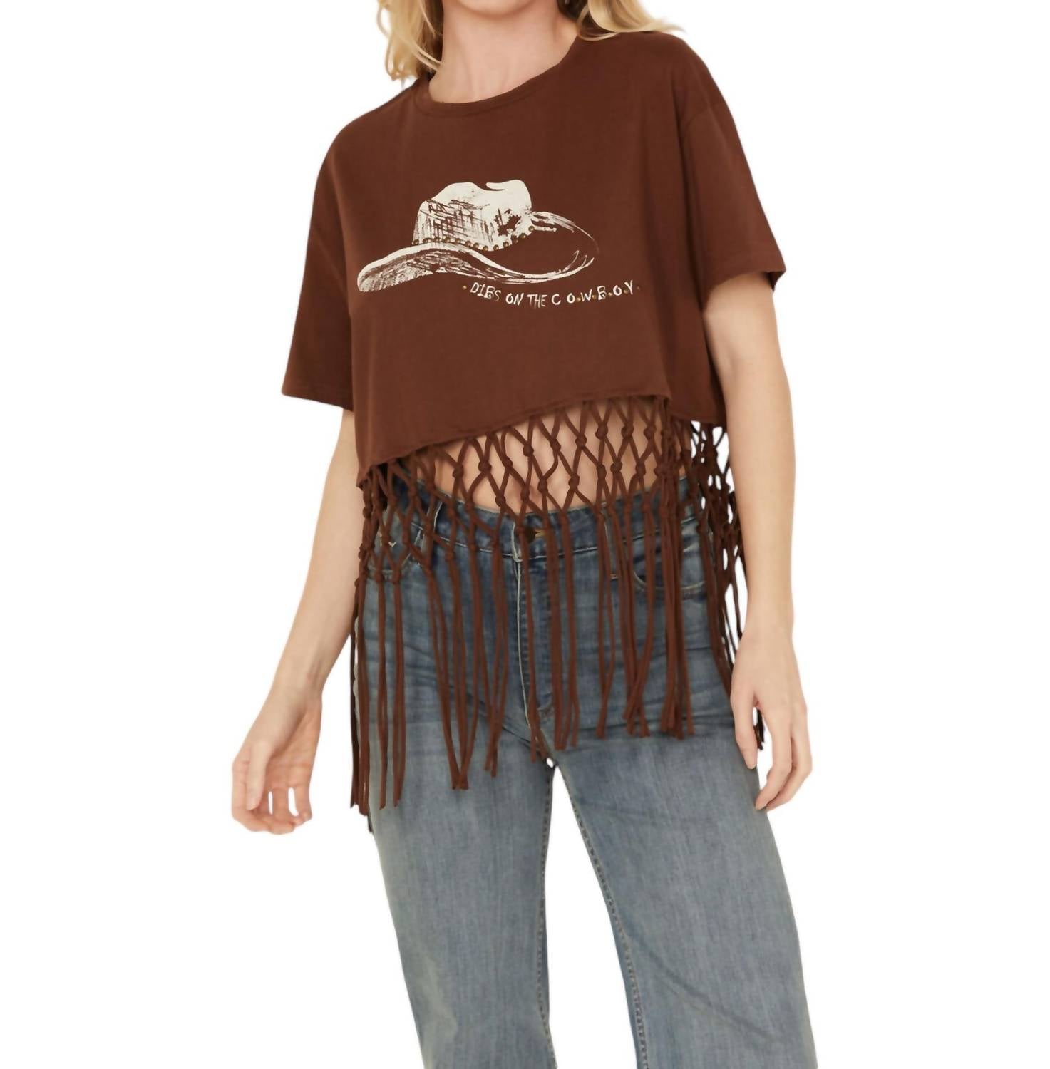 

Футболка Dibs On The Cowboy Tee цвета шоколадно-коричневого цвета Miss Me