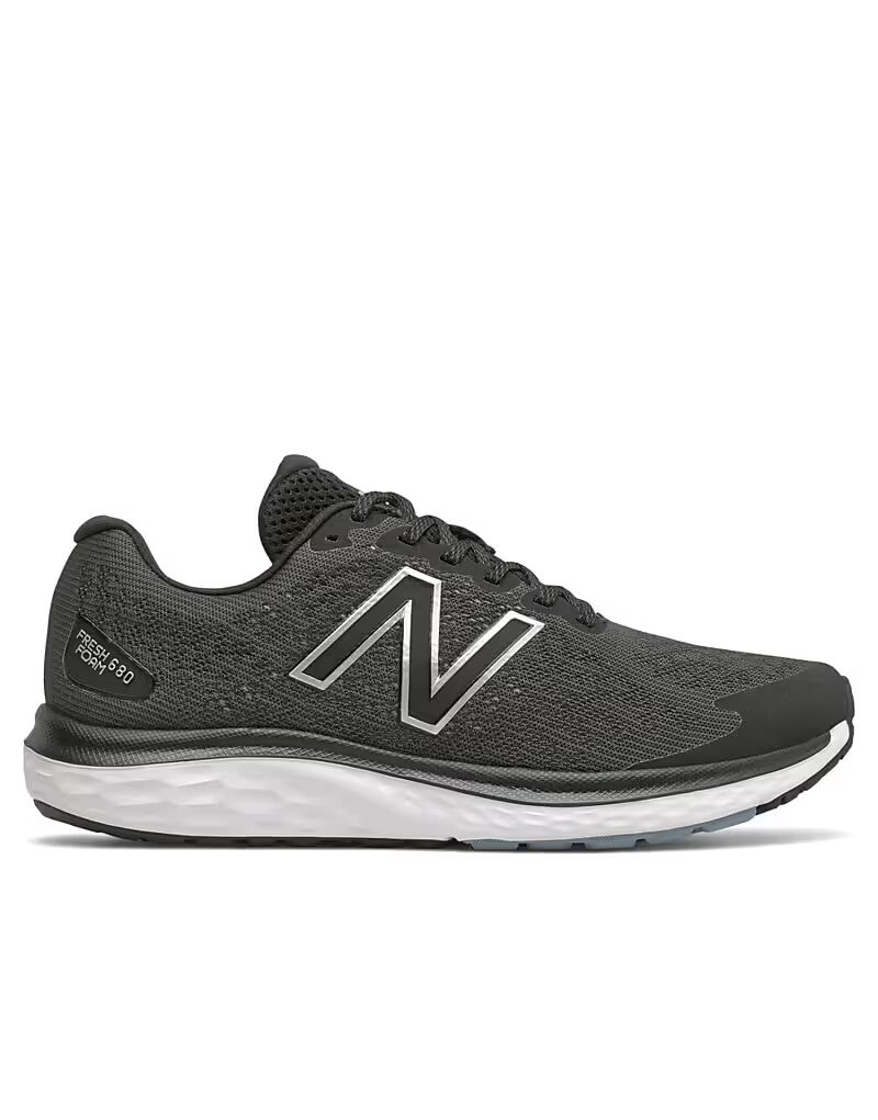 

Кроссовки New Balance Fresh foam 680v7 черного цвета