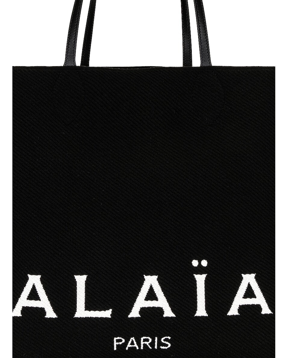 

Большая большая сумка Alaïa, цвет Noir