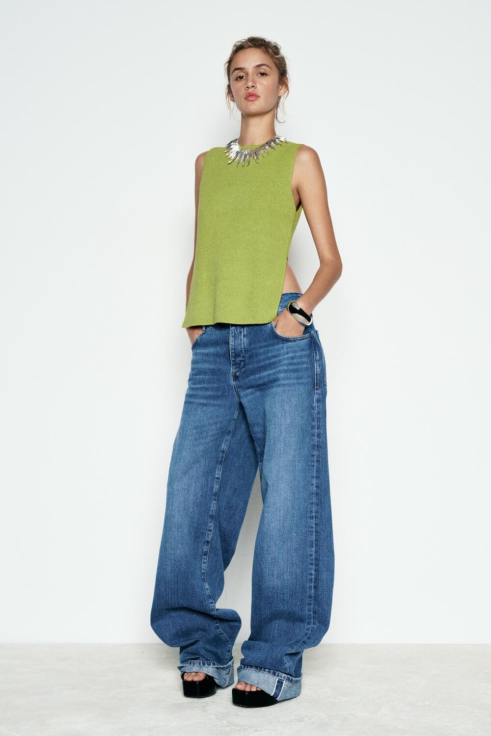 

Однотяжной трикотажный топ с пуговицами сзади ZARA, зеленый
