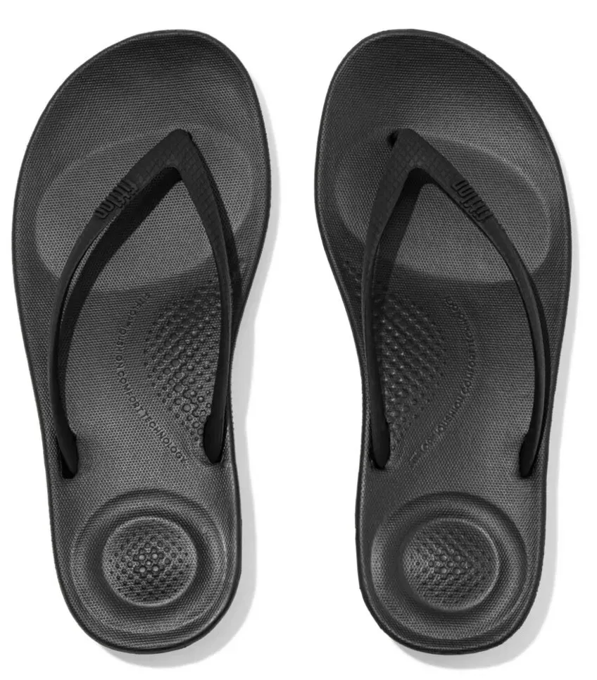 Шлепанцы Fitflop "IQUSHION ERGONOMIC FLIP-FLOPS", каблук-танкетка, летняя обувь, тапочки с мягким носком, черный — фото 3