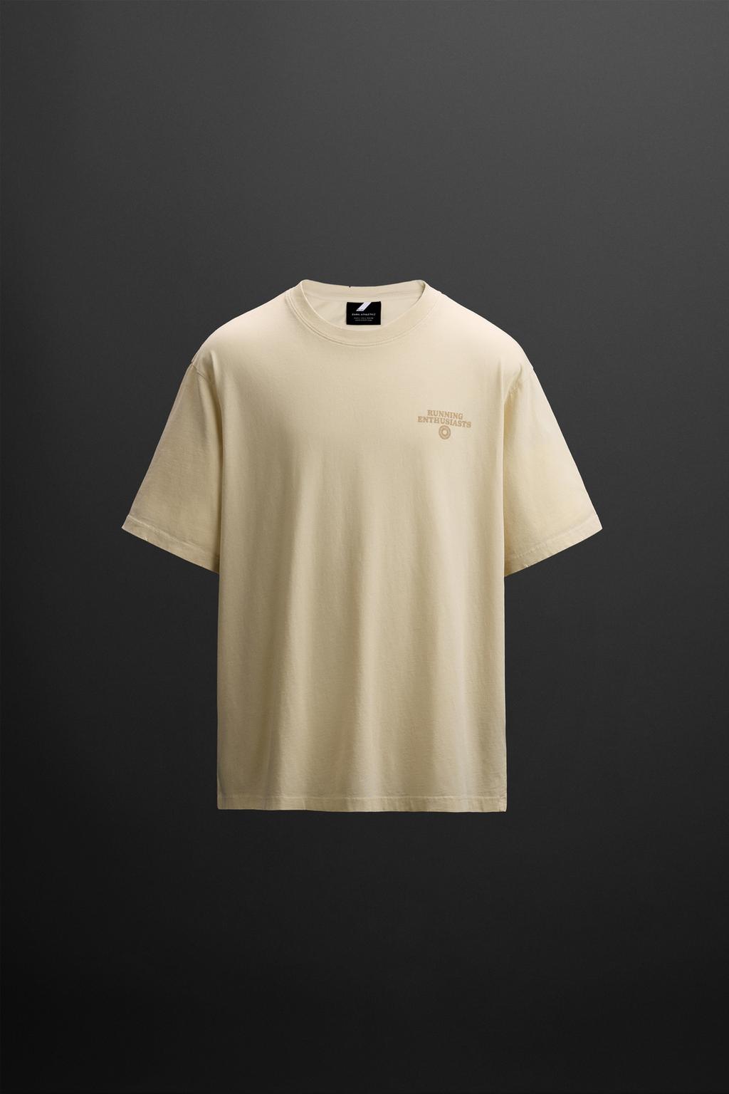 

Футболка с бегущим графическим принтом ZARA, цвет Light yellow