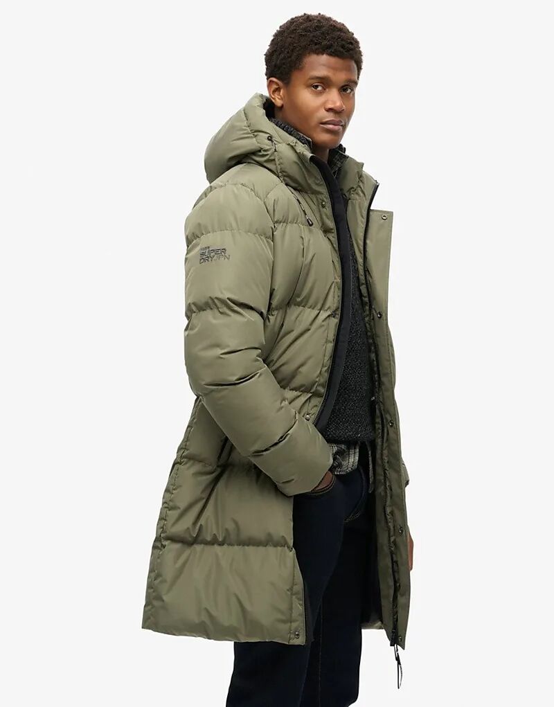 

Спортивная стеганая куртка с капюшоном пыльно-оливкового цвета Superdry