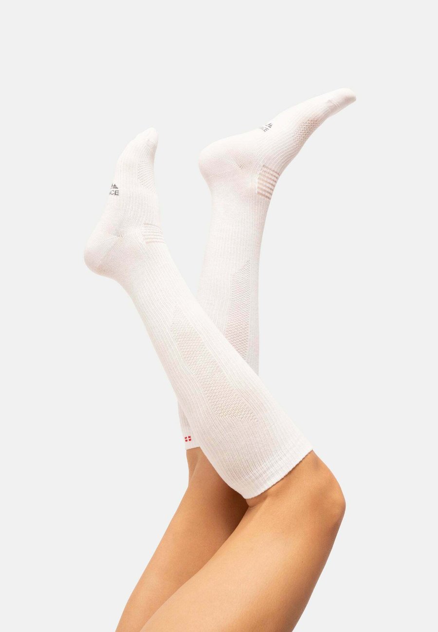 

Носки Danish Endurance SUPPORT COMPRESSION 3-PACK, White