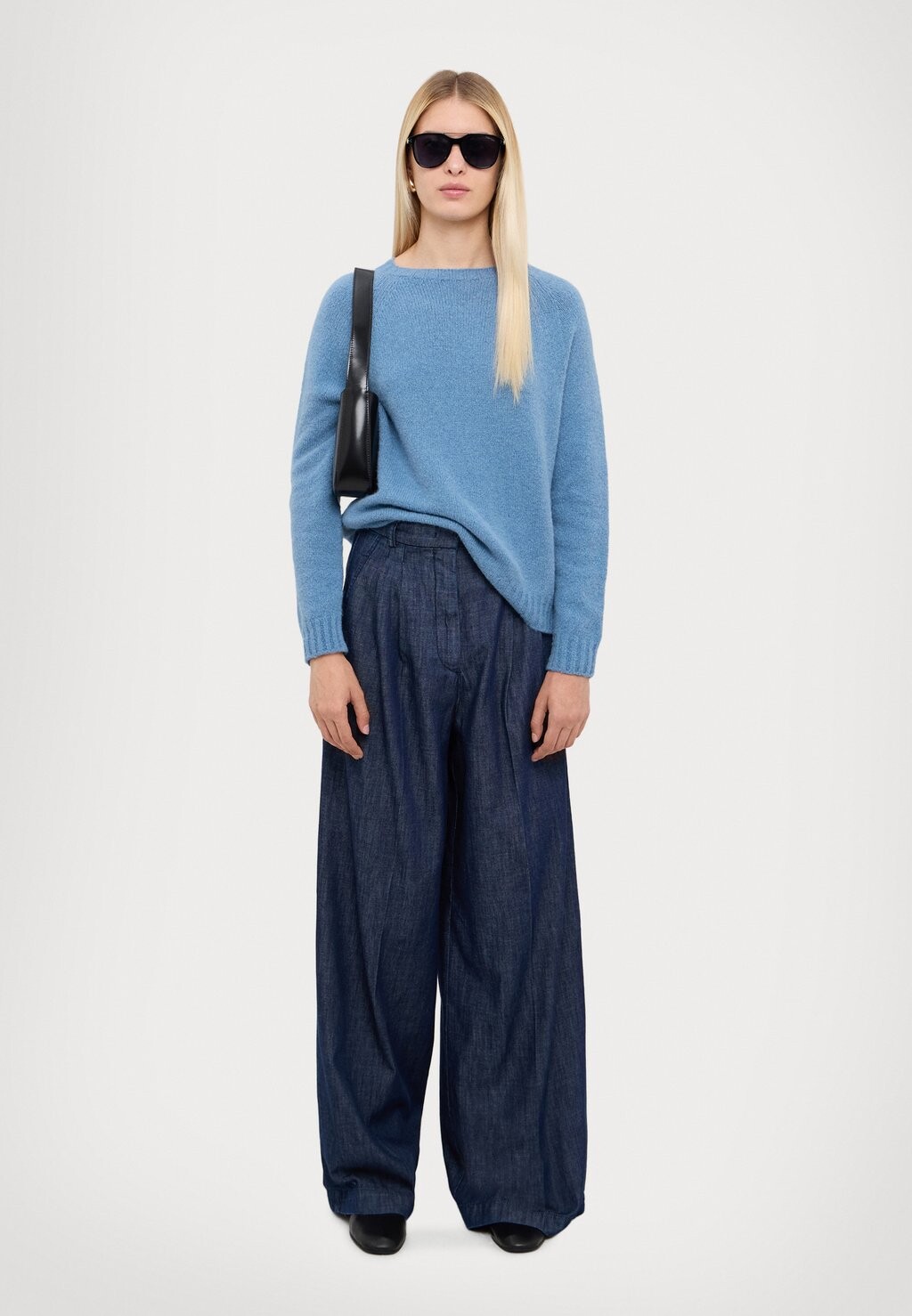 

Вязаный свитер GHIACCI WEEKEND MaxMara, светло-голубой