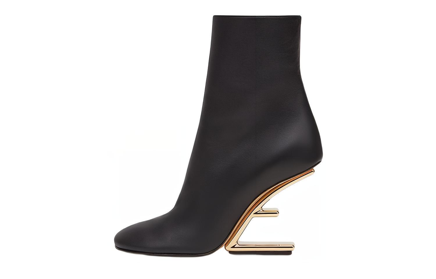 

Ботинки Fendi First Round Toe Ankle, черный