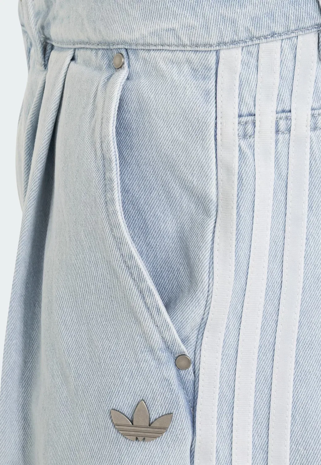 Джинсы Adidas Originals Baggy Pleated Jeans Adilenium Season 5 светло-голубого цвета — фото 4