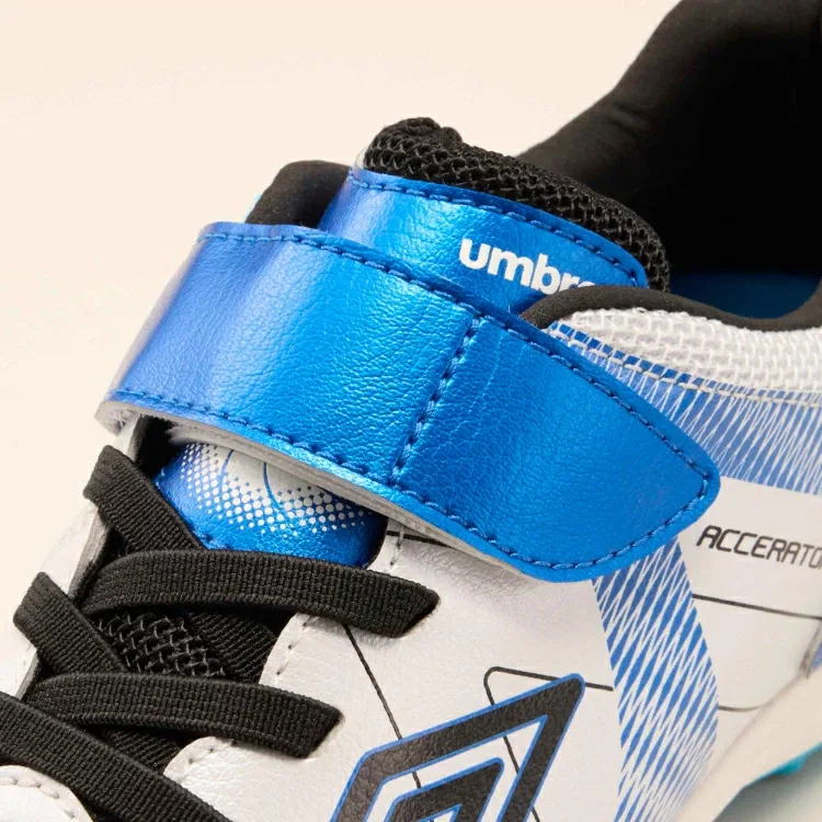 Детские тренировочные бутсы Umbro Accerator SB JR Wide, белый/синий, размер 16.0cm - 26 RU — фото 4