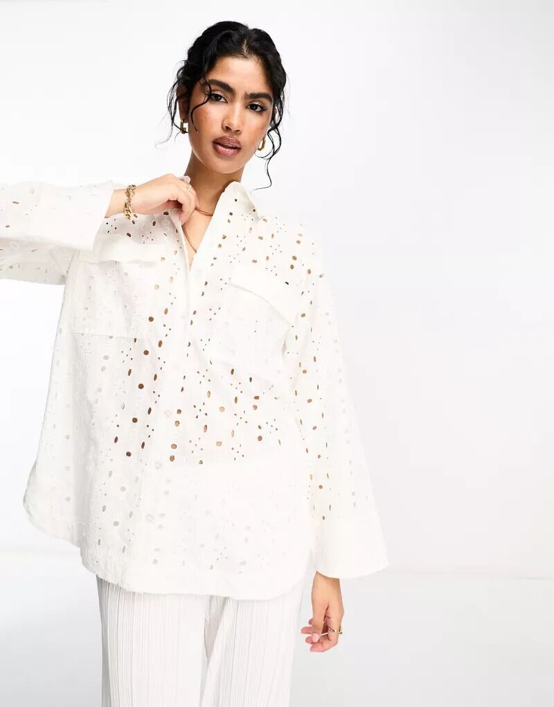 

Белая блузка-рубашка свободного кроя ASOS с ажурным узором и глубоким краем сзади