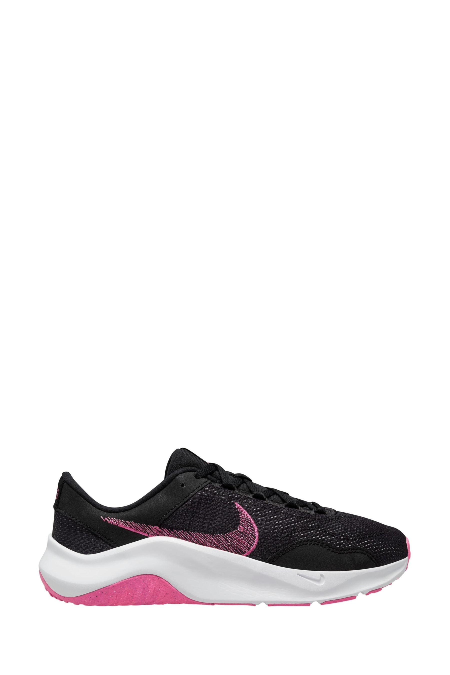 

Кроссовки Legend Essential 3 Nike, черный