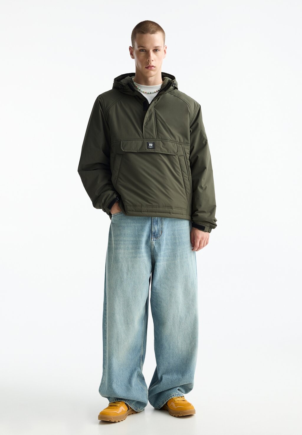 

Легкая куртка PULL&BEAR, хаки