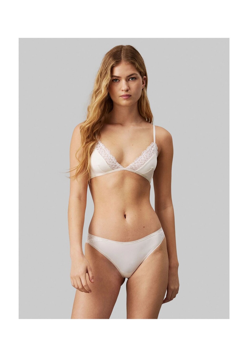 

Женские кружевные бразильские трусы Attraction Calvin Klein, белый