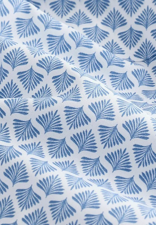 Рубашка с коротким рукавом и принтом, прямого кроя, легко гладится. Next, Blue Fan Print — фото 3