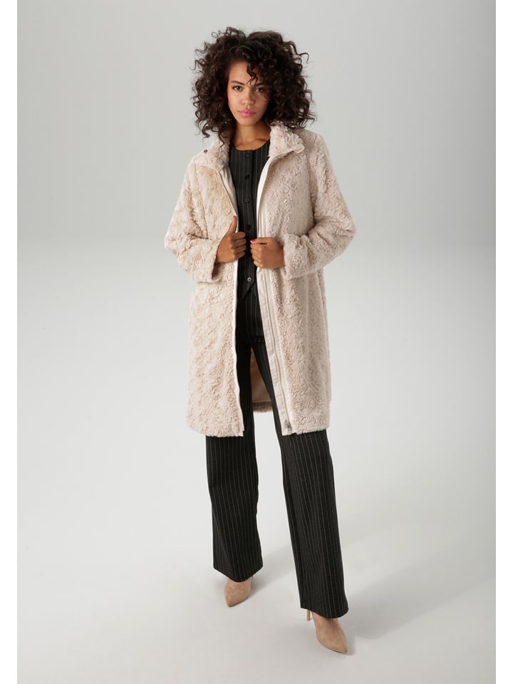 

Aniston Пальто-«мишка» бежевого цвета