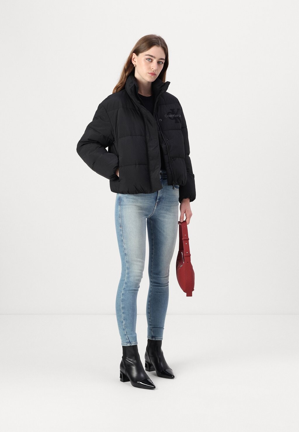 

Куртка-бомбер MONOLOGO PUFFER Calvin Klein Jeans, черный