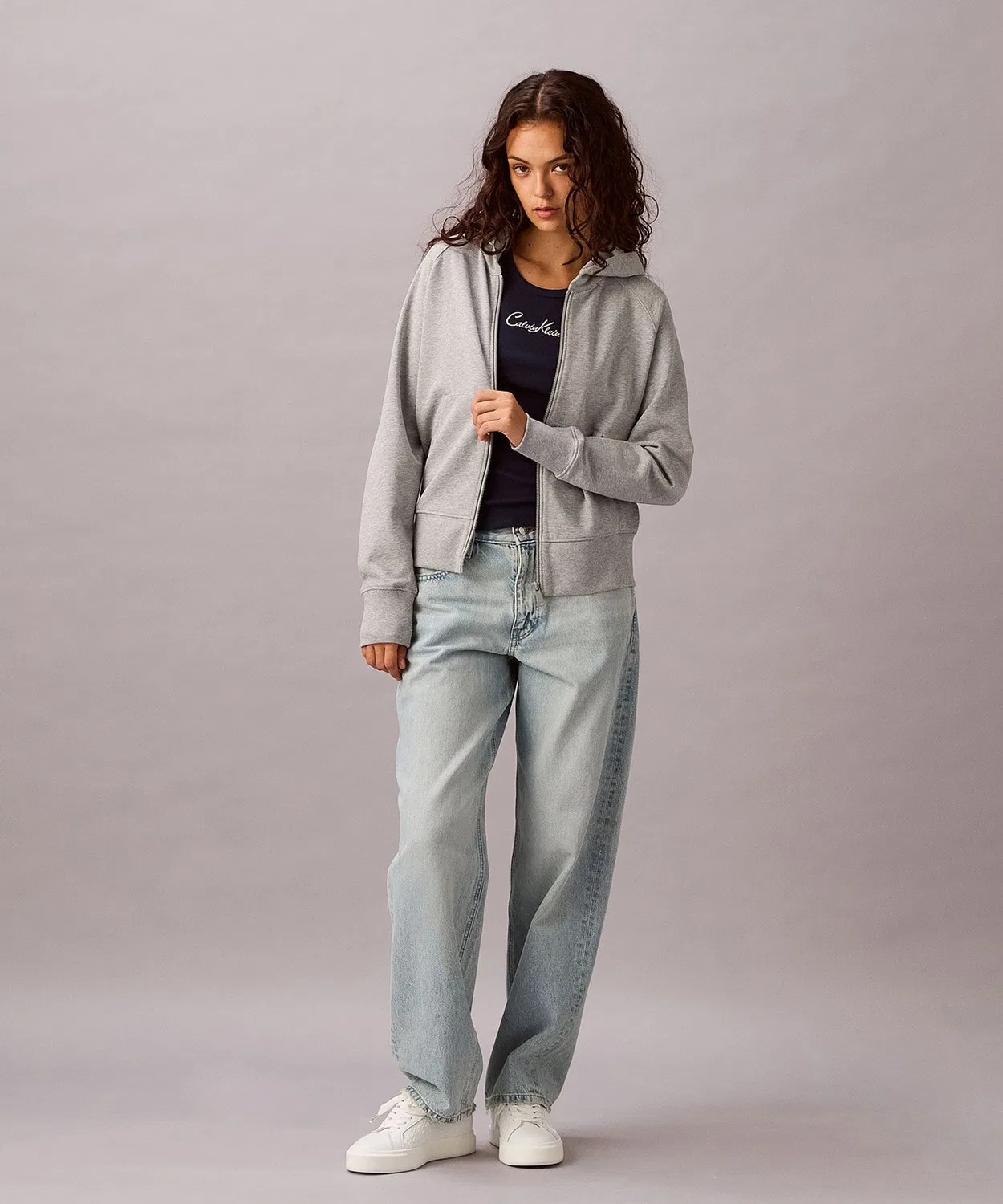 Худи Calvin Klein Jeans французский трикотаж на молнии, офф-белый — фото 4