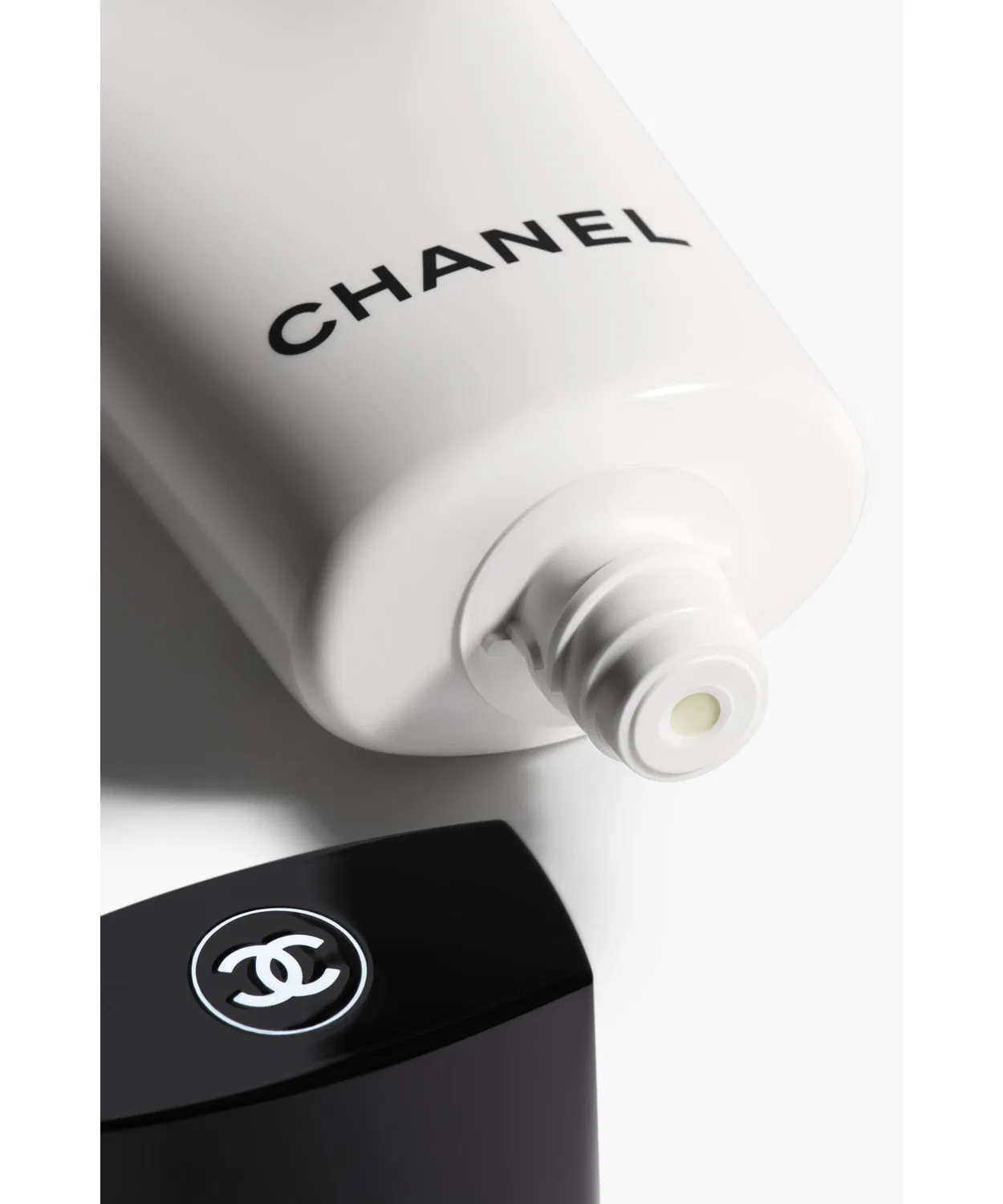 Пенка для умывания Chanel — La Mousse с экстрактом камелии, 150 мл — фото 2