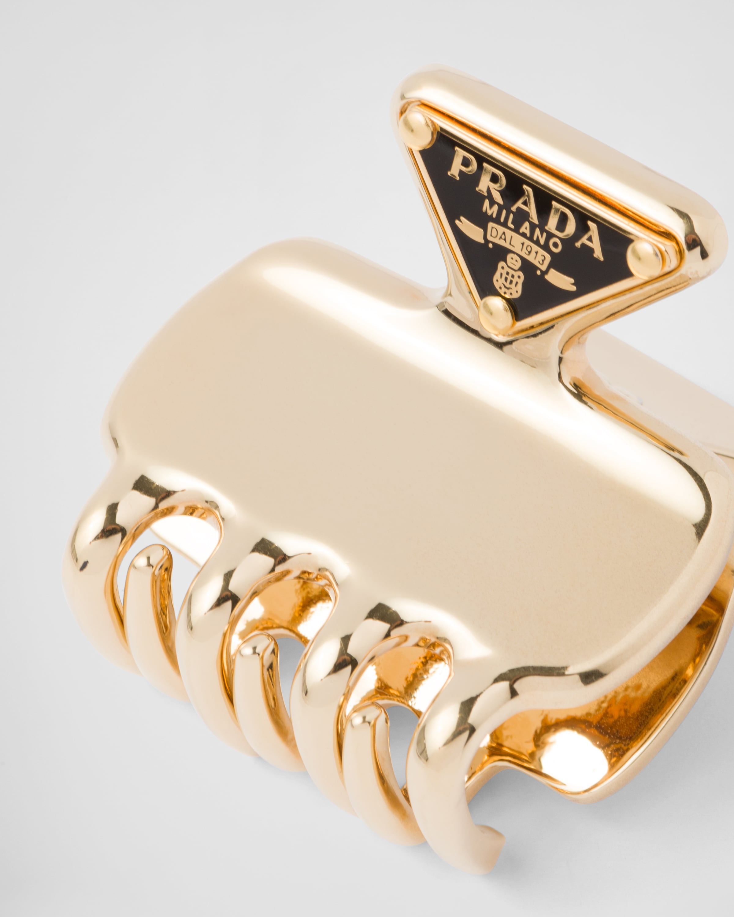 Металлическая заколка для волос Prada, золотой — фото 2