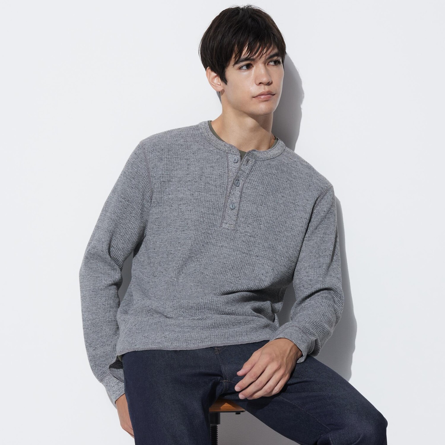 

Футболка Uniqlo вафельная, серый