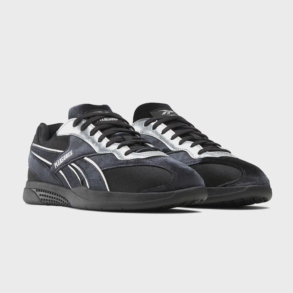 Мужские чёрные низкие кроссовки Hammer Street от Reebok x Pleasures — фото 2