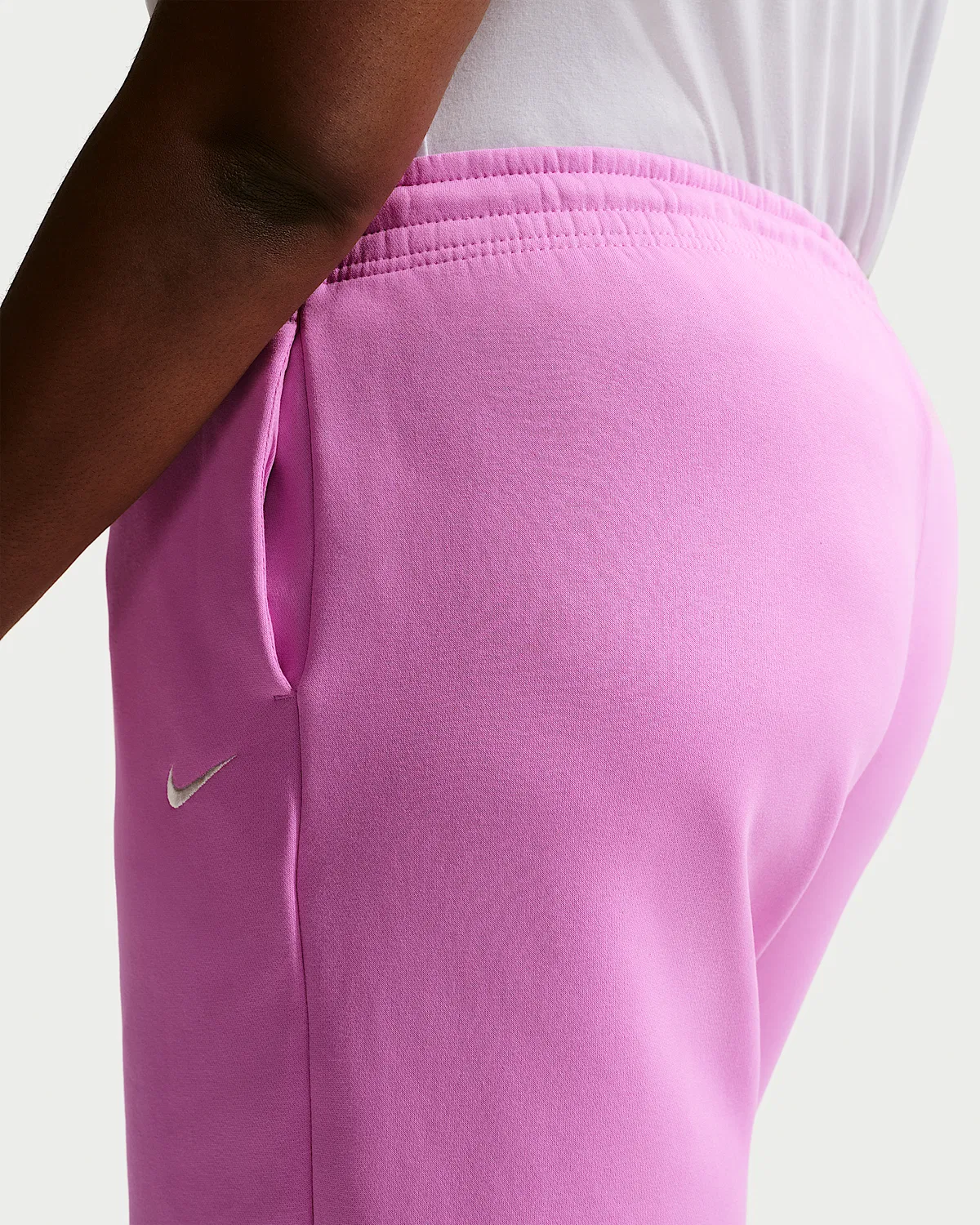 Женские свободные спортивные штаны на высокой талии (плюс сайз) Nike Sportswear Phoenix Fleece, Light Magenta/Sail — фото 3
