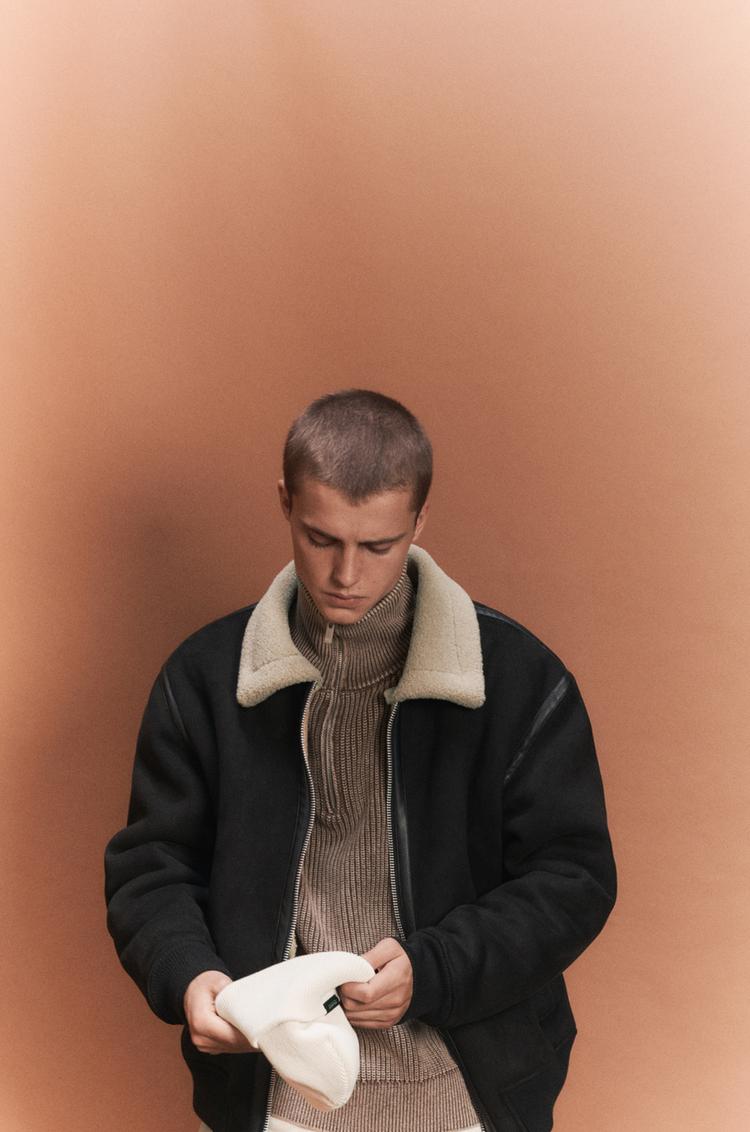 

Куртка из искусственной замши с подкладкой из искусственной овчины Pull And Bear, черный