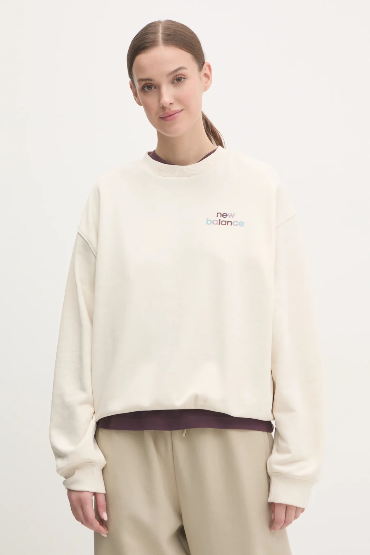 

Толстовка New Balance, бежевый