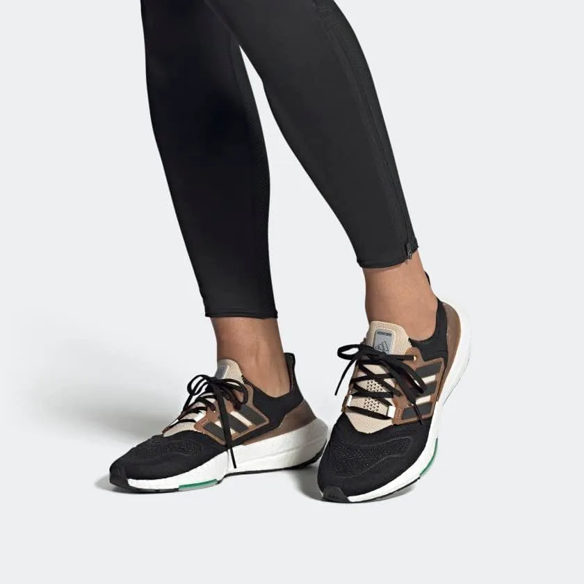 Мужские кроссовки Adidas Ultraboost 22 Heat.rdy для бега, черный — фото 4