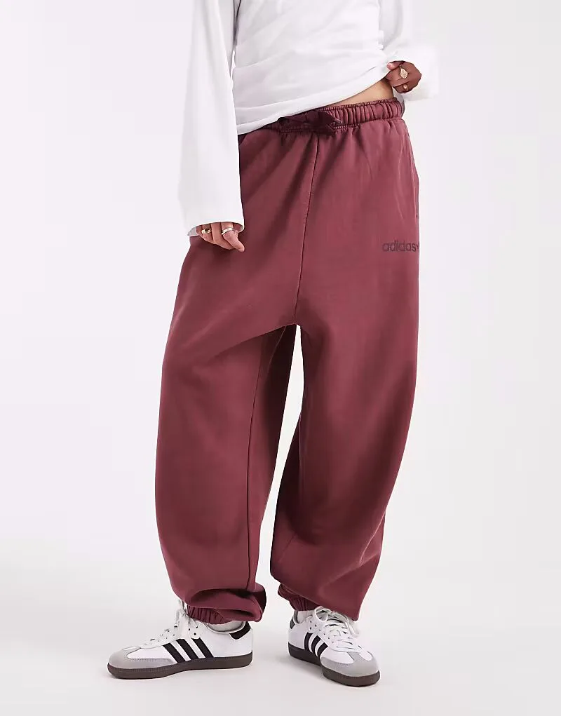 Спортивные брюки Adidas Originals Essentials Linear Jogger, цвет выцветший бордовый — фото 2