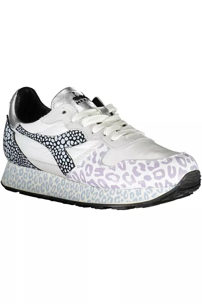 Женские кроссовки Diadora Chic на контрастной подошве, белый