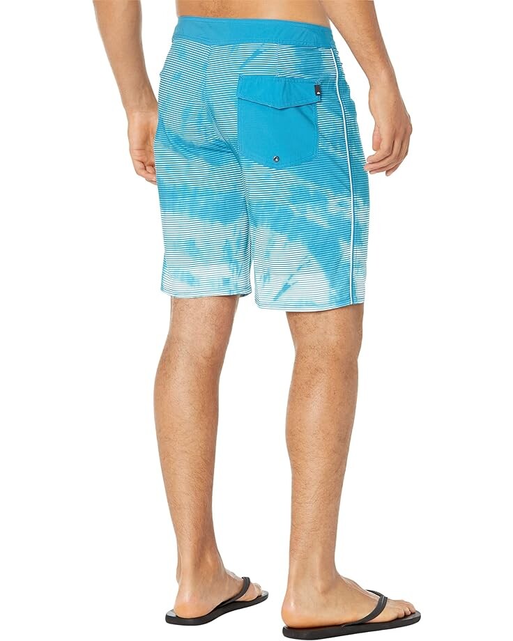 

Шорты для плавания Quiksilver Surfsilk Massive 20" Boardshorts, цвет Seaport 1