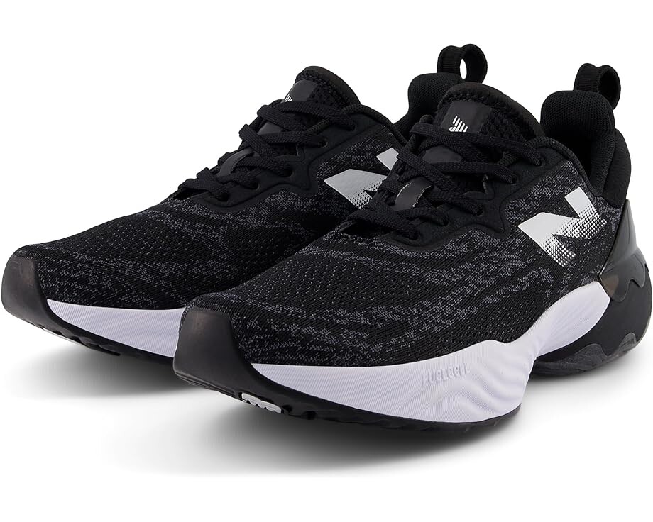

Кроссовки New Balance FuelCell Rebel TR v2, черный/белый