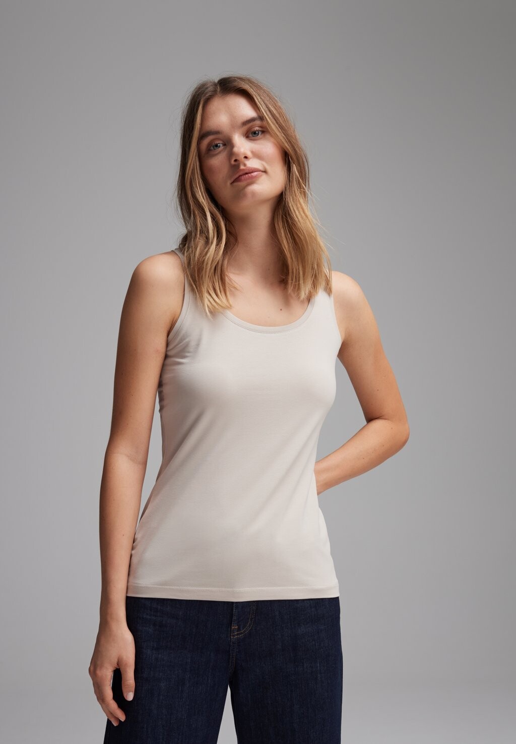 

Топ IMILIA Opus, цвет beige