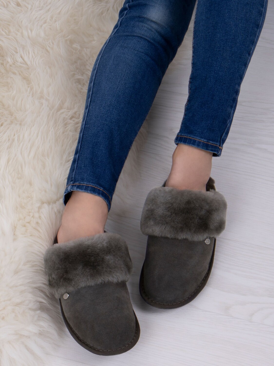 

Тапочки-мюли Герцогиня Just Sheepskin, темно-серый