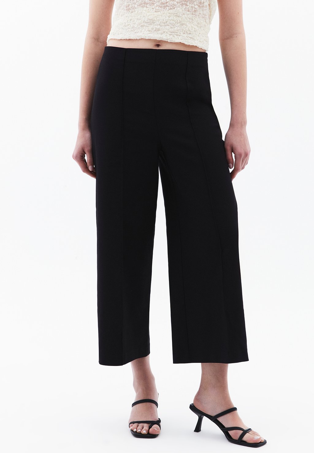 

Брюки CULOTTE MIT HOHER TAILLENFORM OXXO, черный