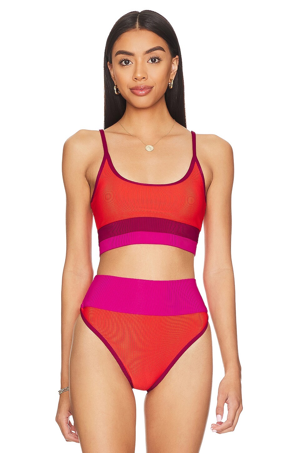 

Топ BEACH RIOT Eva, цвет Be Mine Colorblock