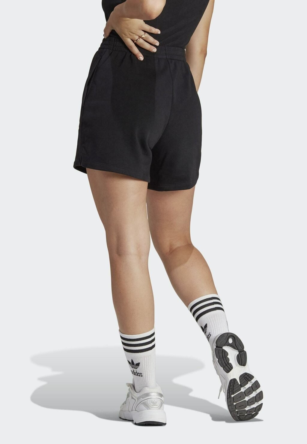 

Шорты adidas Originals, черный