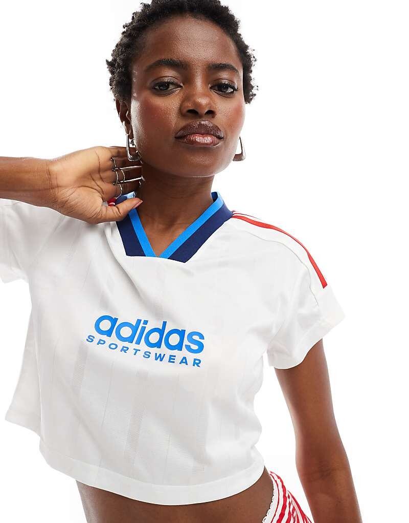 

Белая укороченная футболка с красными полосками adidas Soccer Tiro